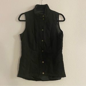 Magellan Outdoors Women's Quilted Vest Size Medium